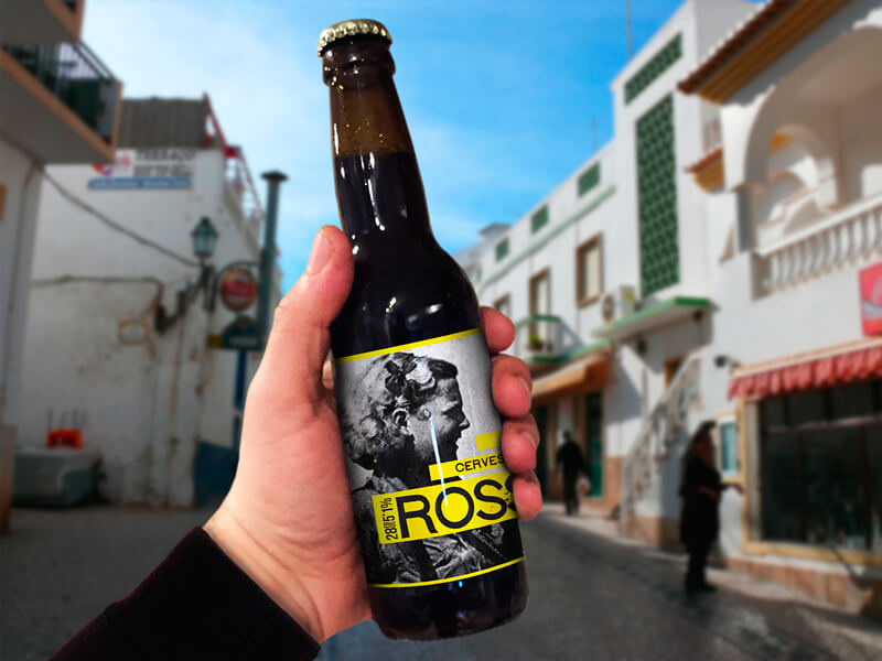Free Realistic Beer Mockups Preview 01